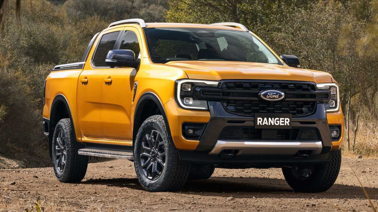 2022-ford-ranger-wildtrak-cmv360.com.jpg