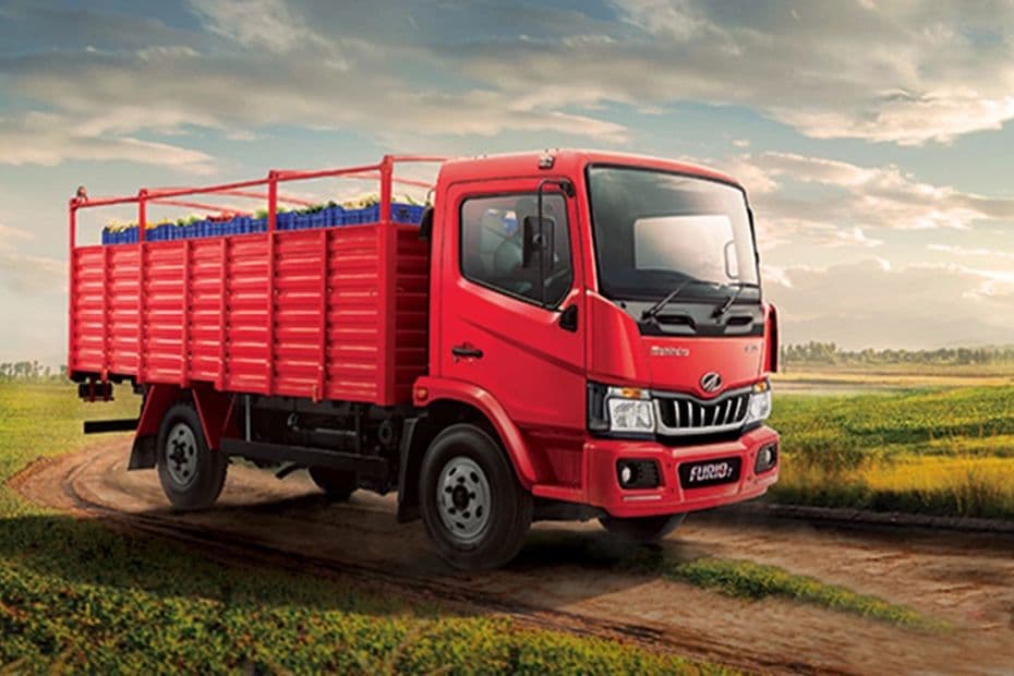 Mahindra Furio 7 Cargo Right Front Three Quarter