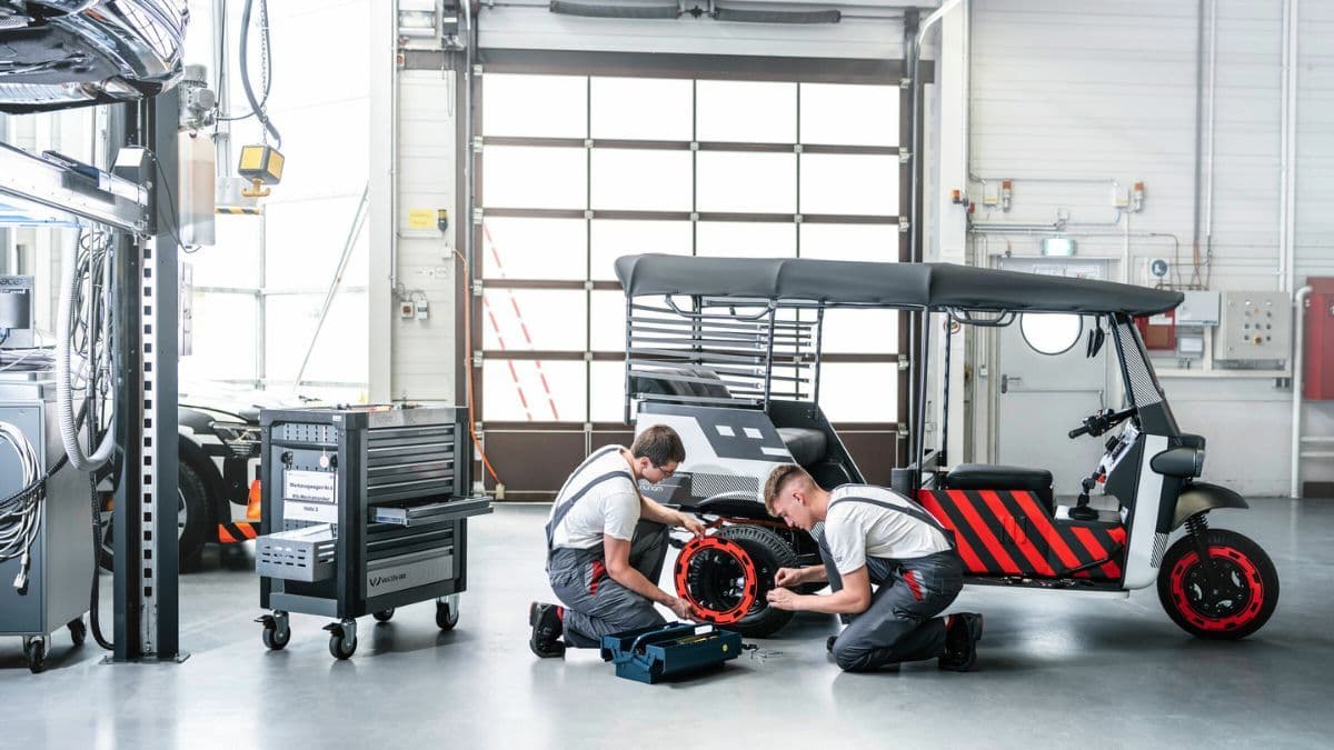 Audi e-tron battery.jpg