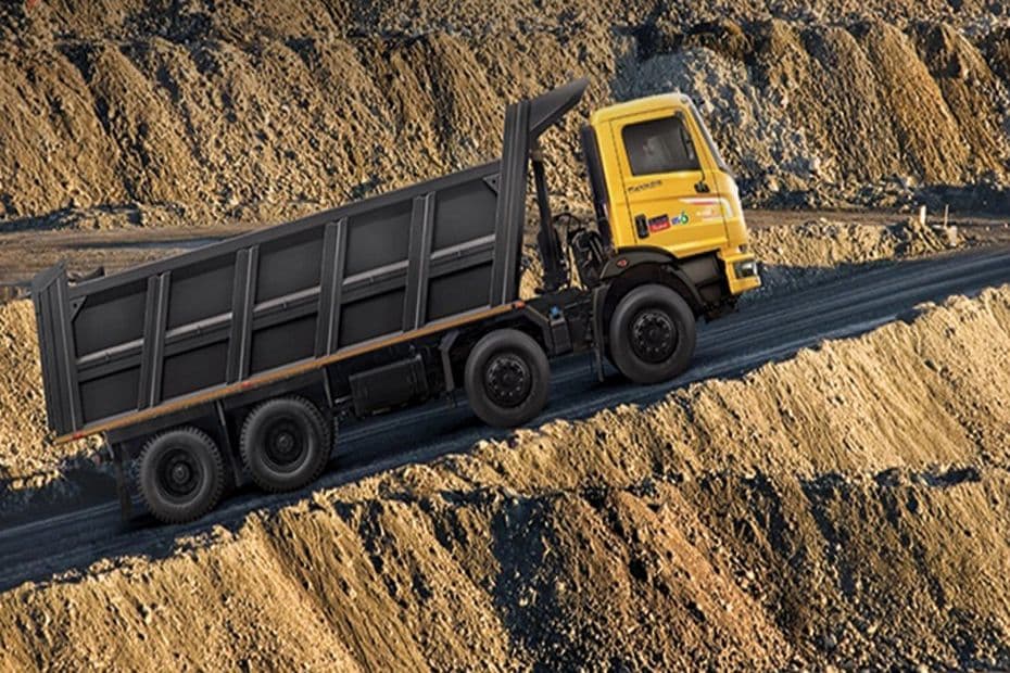 Mahindra Blazo X 35 Tipper 8X4 Exterior Image