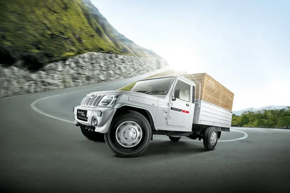 Mahindra Bolero Pik-Up Left Front Three Quarter