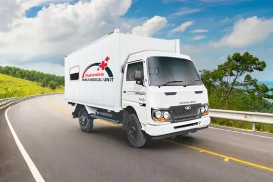 महिन्द्रा जयो मोबाइल मेडिकल यूनिट images
