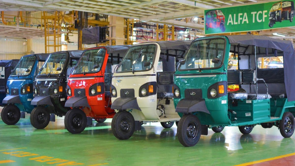 Mahindra_e_Alfa_102ef7dec4.jpg