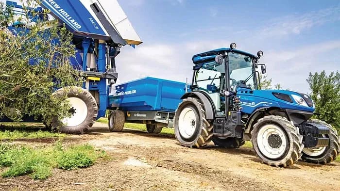 New_Holland_T4_V_and_T4_N_Tractors_04b460f232.webp