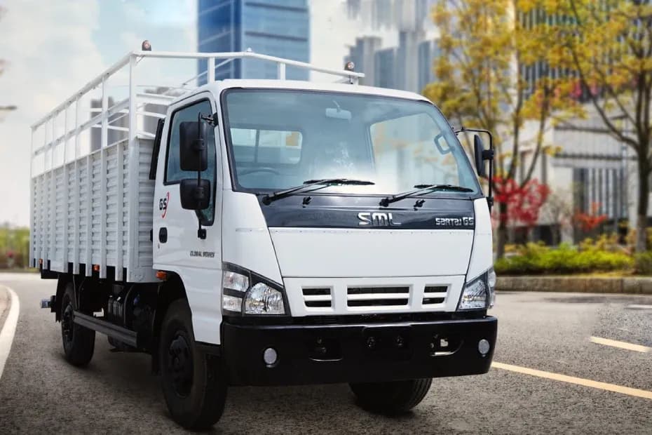 SML Isuzu Sartaj GS 59 White Color