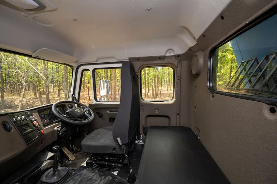 Tata Signa 2823.T Sleeper Berth