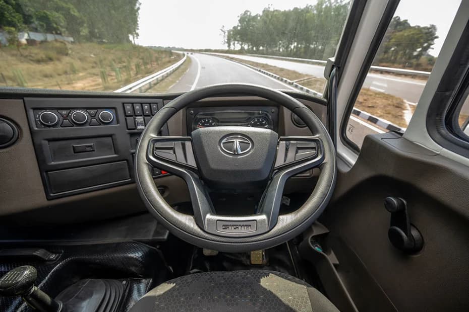 Tata Signa 2823.T Steering Wheel