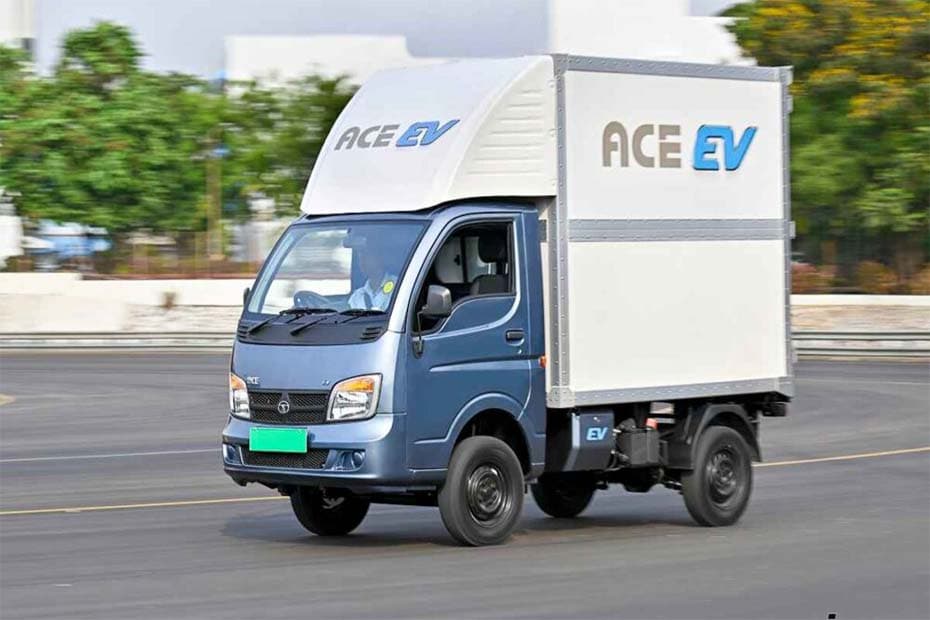 Tata ACE EV Right Front Three Quarter