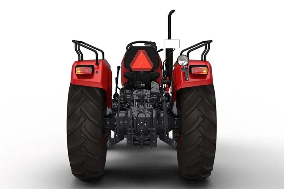 Mahindra Yuvo 475 DI Rear Side