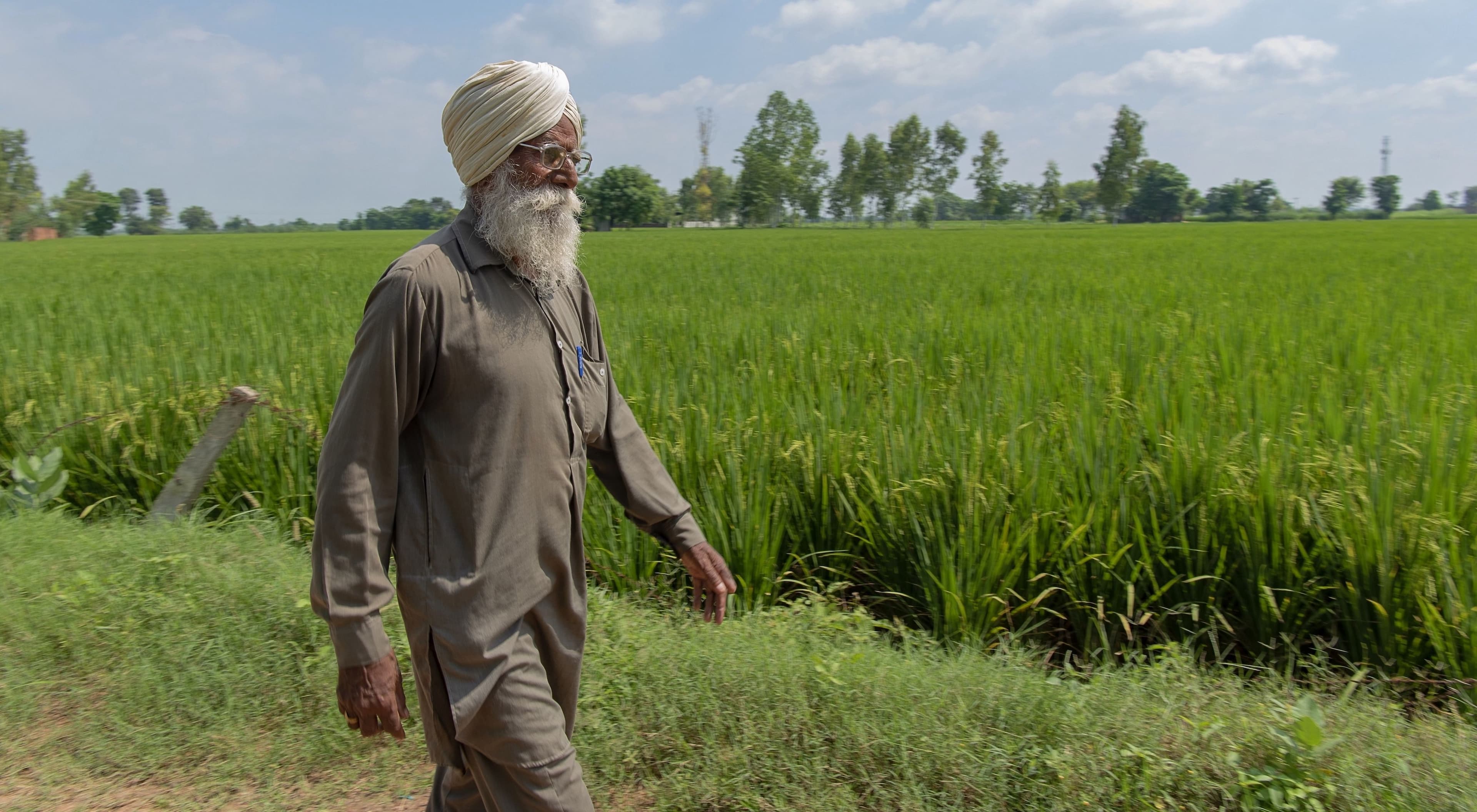 farmers_in_india_5c0c31018f.jpg