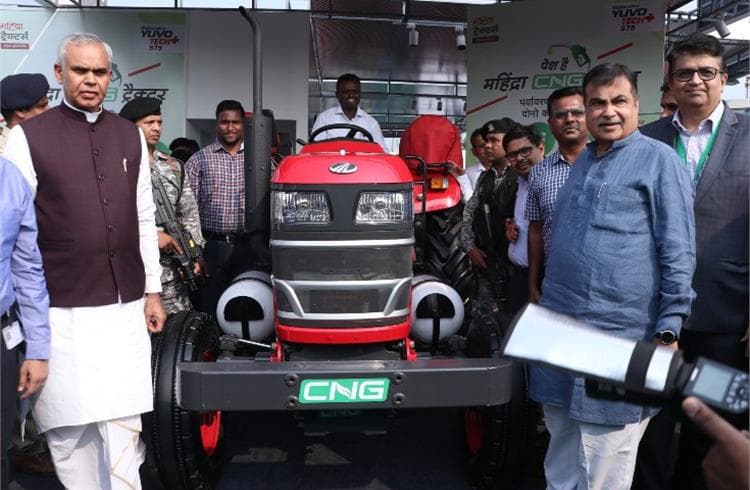 mahindra_mono_fuel_tractor_f5557263f6.jpg