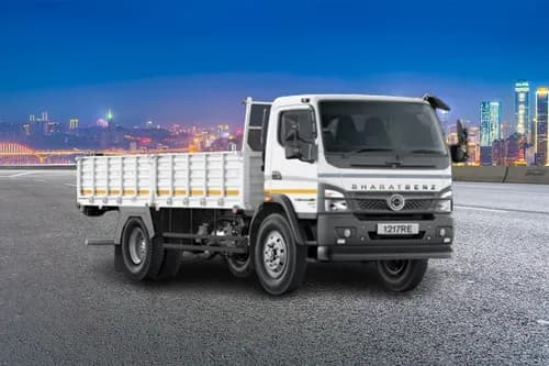 BharatBenz 1217RE Front Right Side