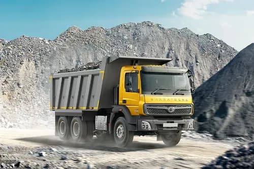 BharatBenz 2832CM Yellow Colour BharatBenz 2832CM Yellow Colour