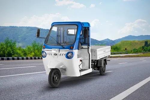 Mahindra Treo Zor Pickup Left Front Three Quarter