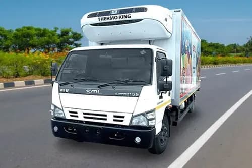 SML Isuzu Reefer Van Front Side