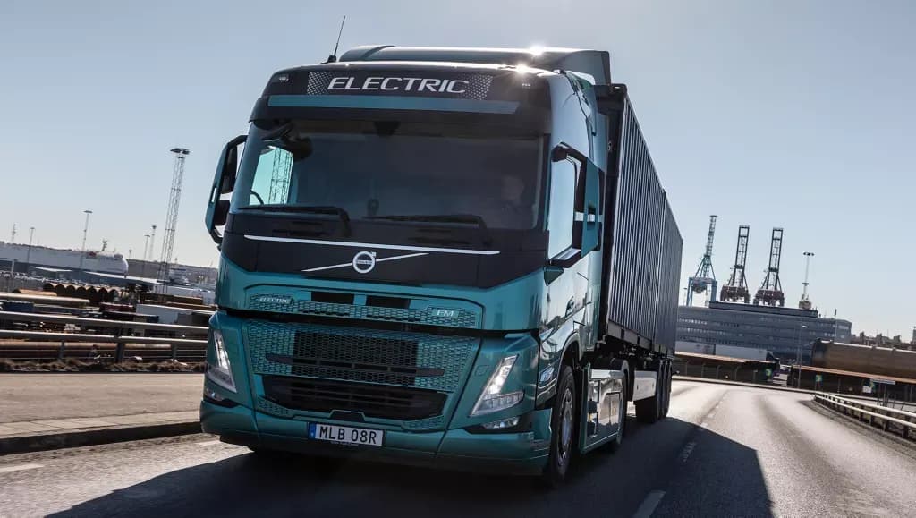 volovo_truck_e61610b87a.webp