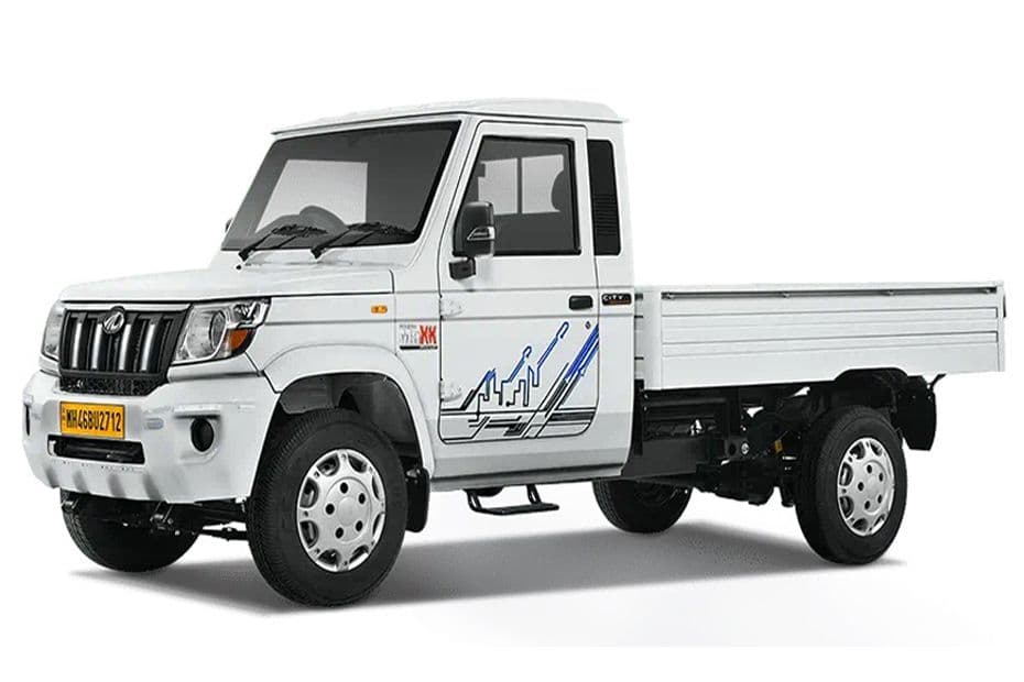 Mahindra Bolero MaXX Pik-Up Front Left Side