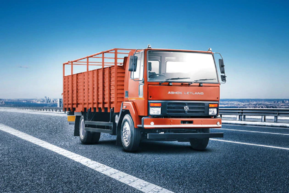 Ashok Leyland Ecomet 1115 HE Front Right Side