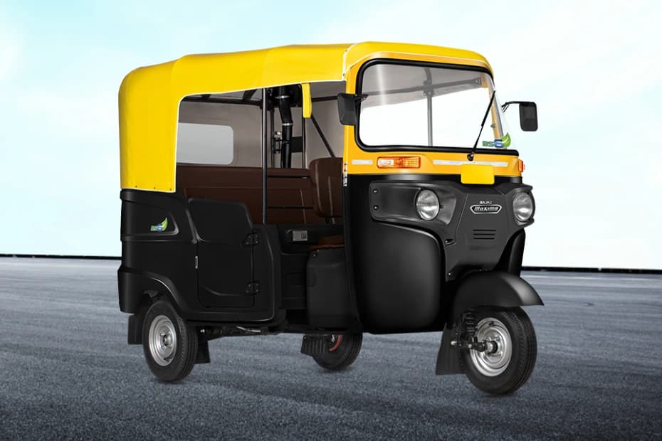 Bajaj Maxima Z Right Front Three Quarter