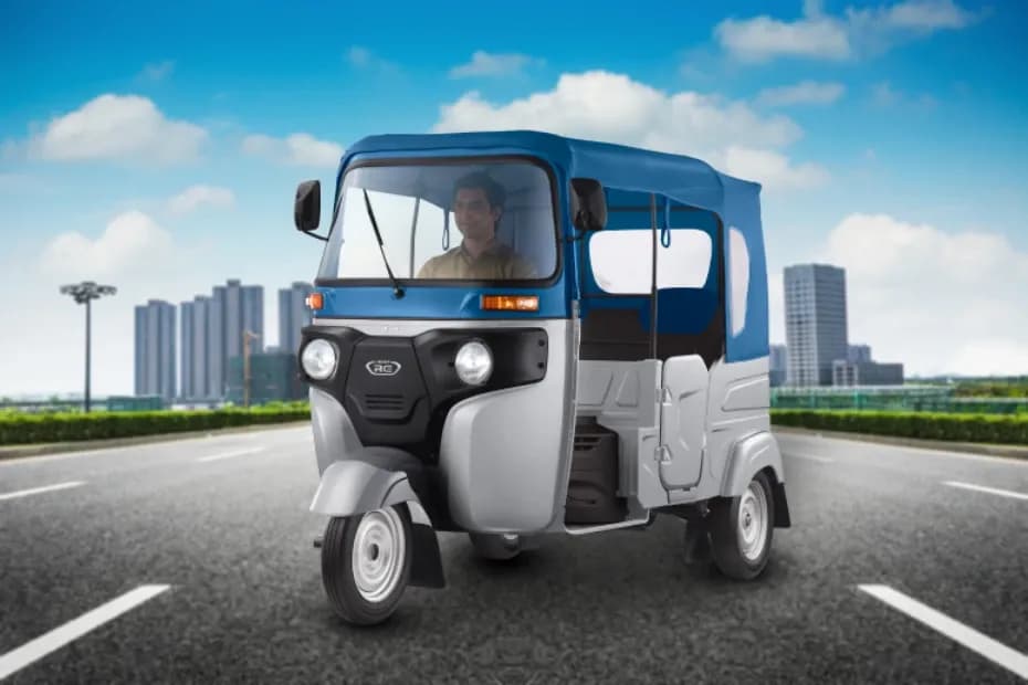 Bajaj RE E Tech 9.0 Front Left Side