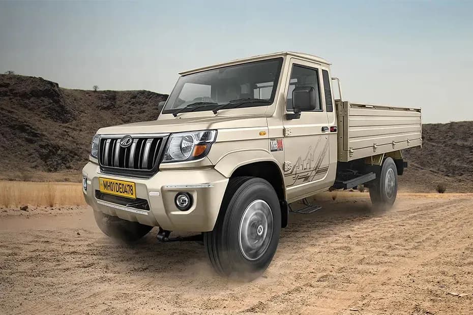 Mahindra Bolero Maxx Pik-Up HD Gold Exterior Image