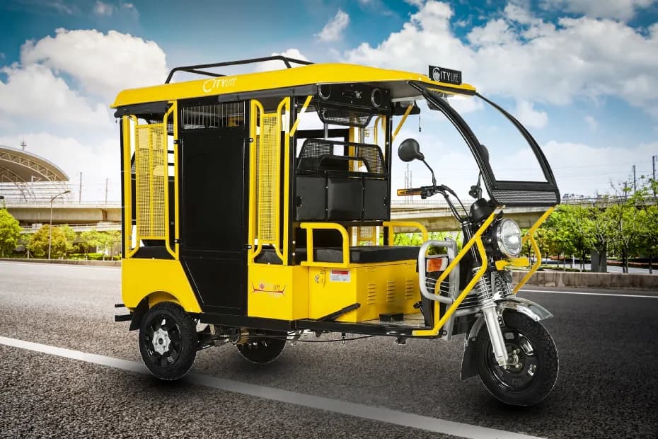 City Life School Type XV850 Right Side