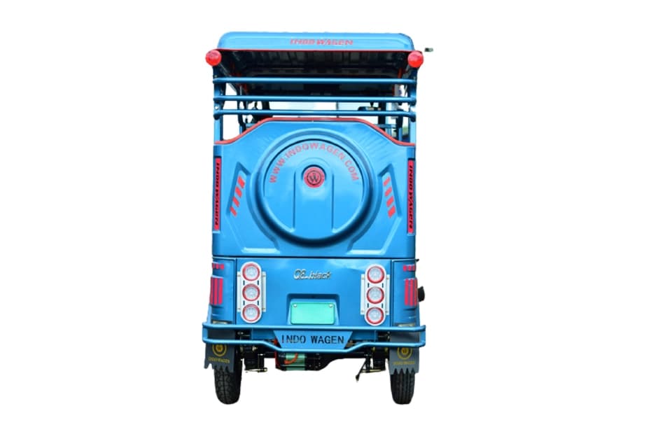 Indo Wagen Q8 Black Rear View