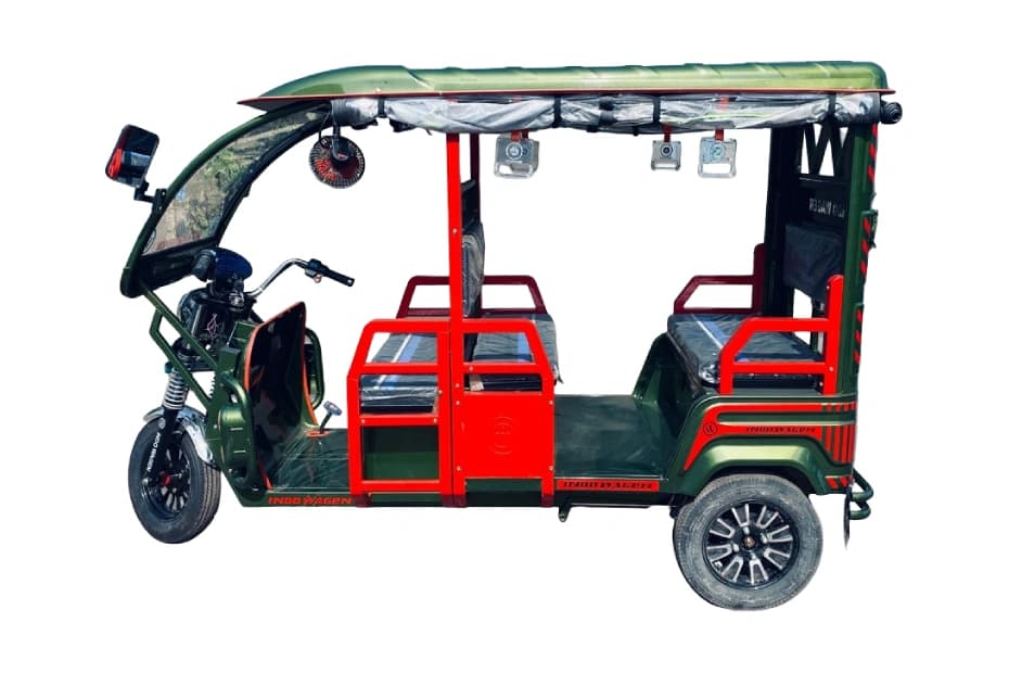 Indo Wagen Q8 Bold Left Side View