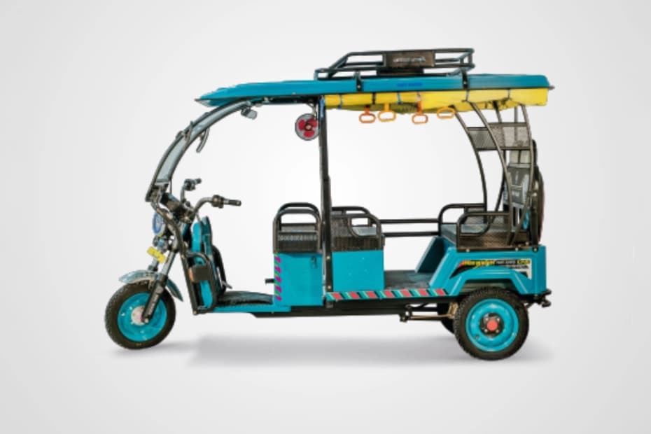 Indo Wagen Q8 Left Side View