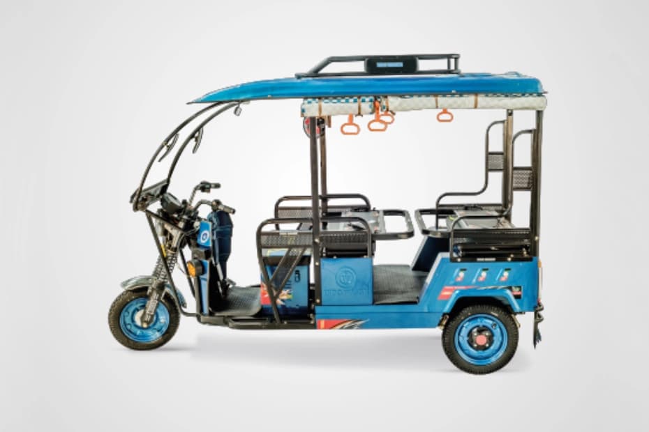 Indo Wagen Q8 Max Left Side View