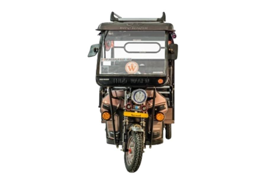 Indo Wagen Q8 Plus Front View