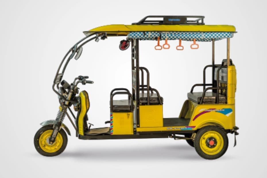 Indo Wagen Q8 Smart Left Side View