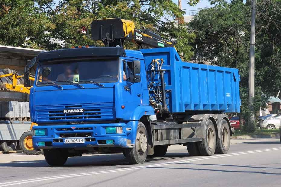 Kamaz 65117 6X4 Front Left Side