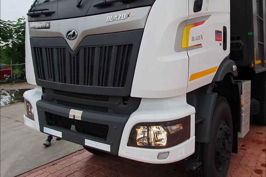 Mahindra Blazo X 28 Tipper Headlights