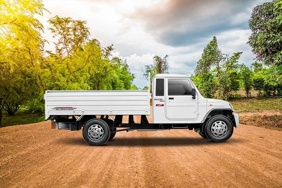 Mahindra Bolero Pikup 4x4 Right Side