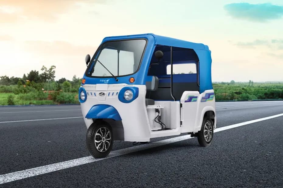 Mahindra Treo Plus Left Front Three Quarter
