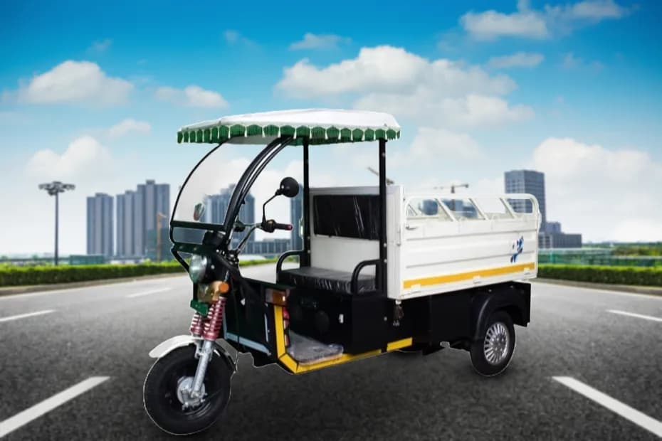 Mini Metro White E Rickshaw Loader Front Left Side