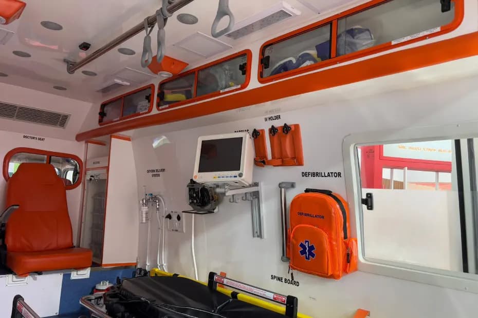 SML Isuzu GS Ambulance