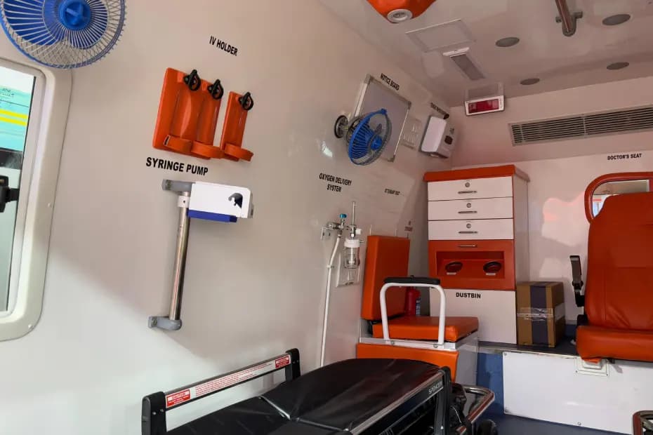 SML Isuzu GS Ambulance