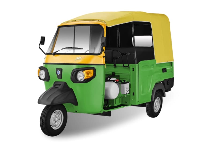 Piaggio Apé Auto DX Left Front Three Quarter