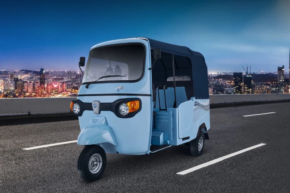 Piaggio Apé E-City (Swappable Battery) Left Front Three Quarter