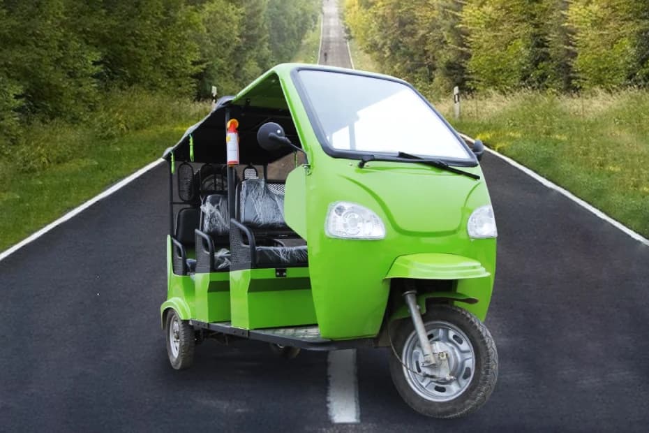 SN Solar Energy Ellectrico Auto Front Right Side