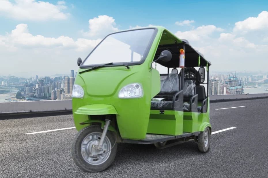 SN Solar Energy Ellectrico Auto Front Left Side