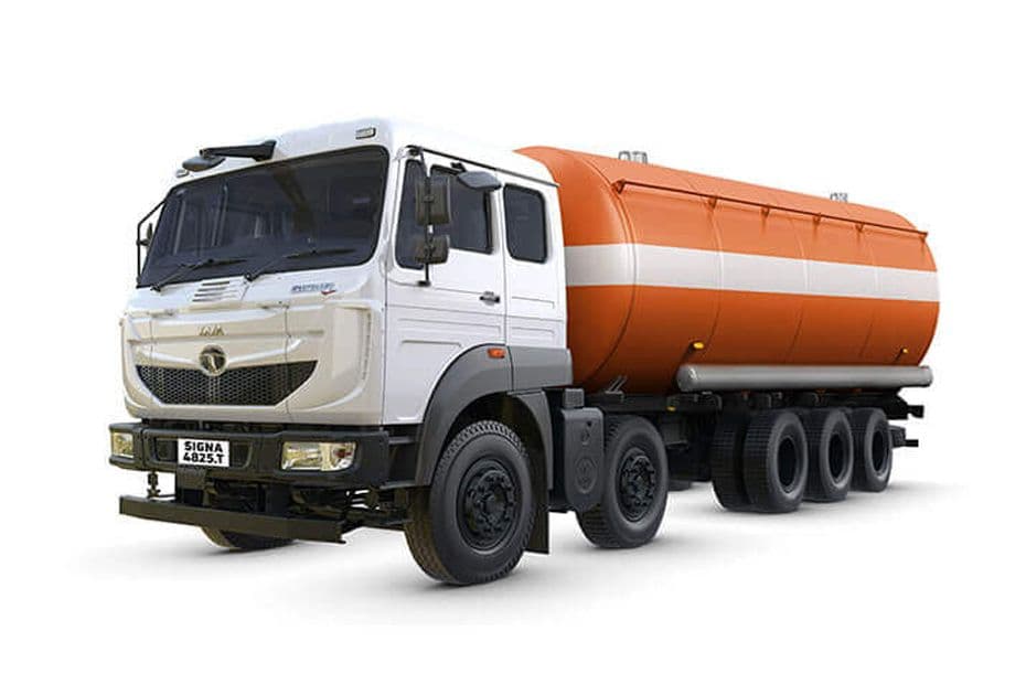 Tata Signa 4825.T Front left Side