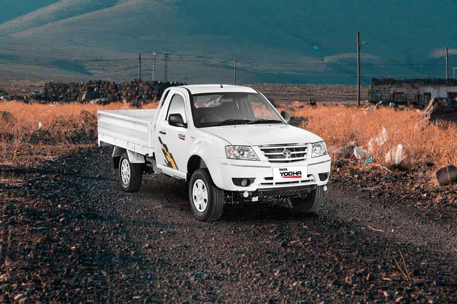 Tata Yodha Pickup Front Right Side