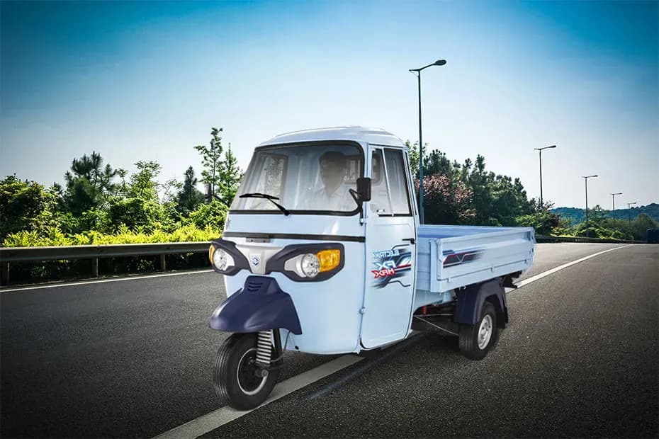Piaggio Ape E Xtra FX Max Left Front Three Quarter