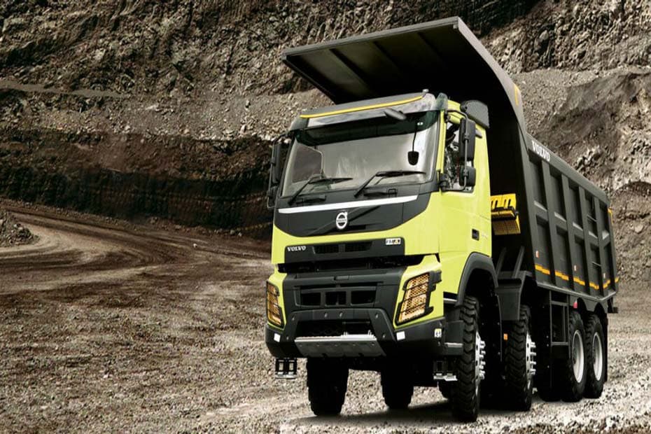 Volvo FMX 460 8x4 33 CU.m Front Left Side