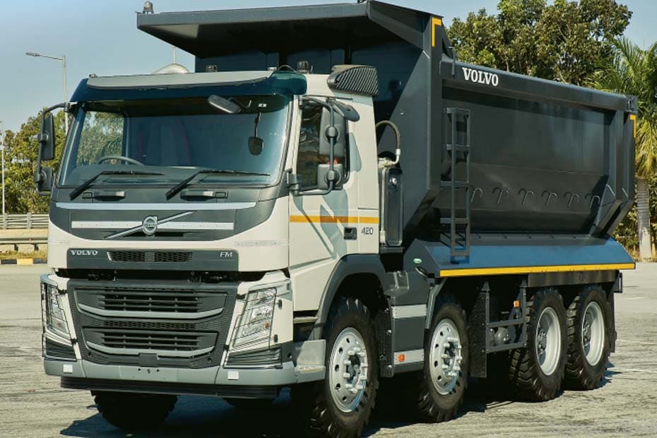 Volvo FM 420 8x4 23cu.m Front Left Side