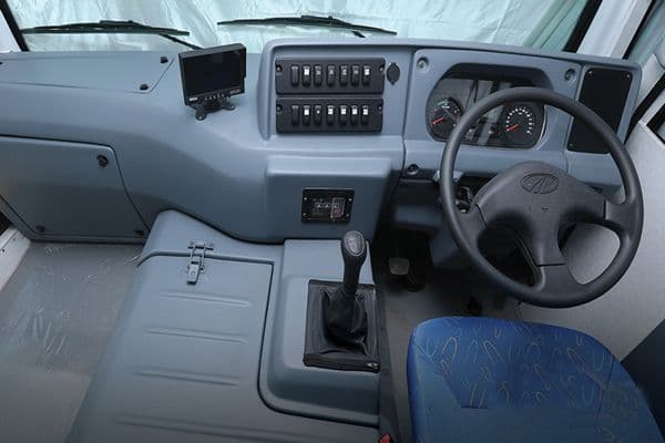 Mahindra Cruzio Staff Bus 3100