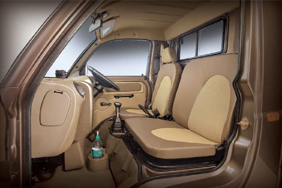 Mahindra Supro Profit Truck Maxi Interior Image